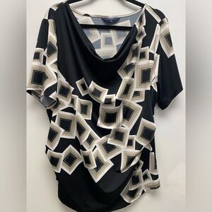 4 for $25 🍒 Reitmans Black and Cream Geometric Blouse Size 3x